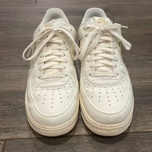 Cream Nike Air Force 1